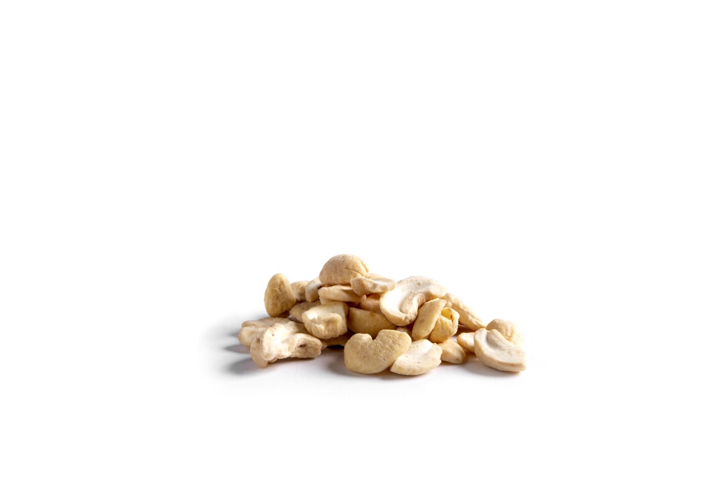 Bio Cashewkerne Nahaufnahme - naturbelassene ganze Cashewnüsse